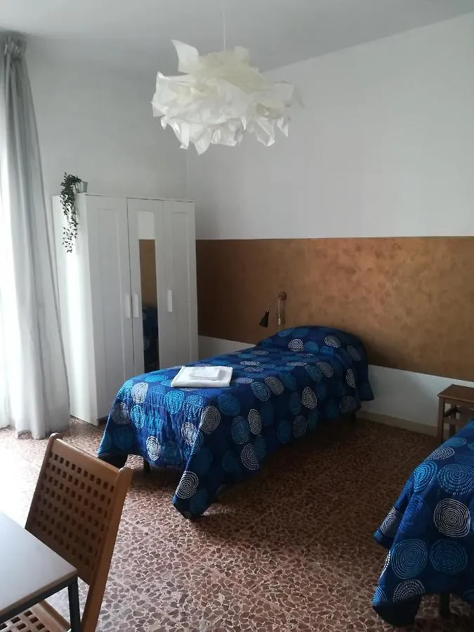 Blunotte Hotel Verona 0*,